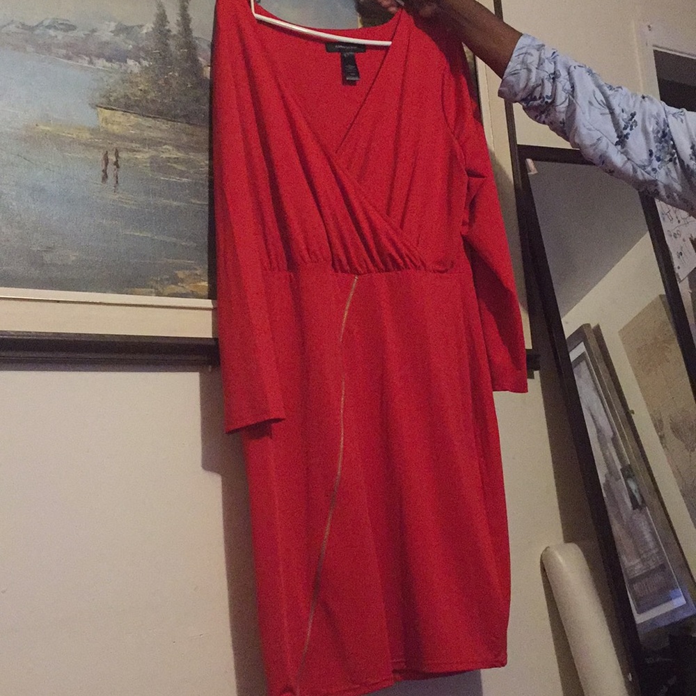 Cute dress never worn
